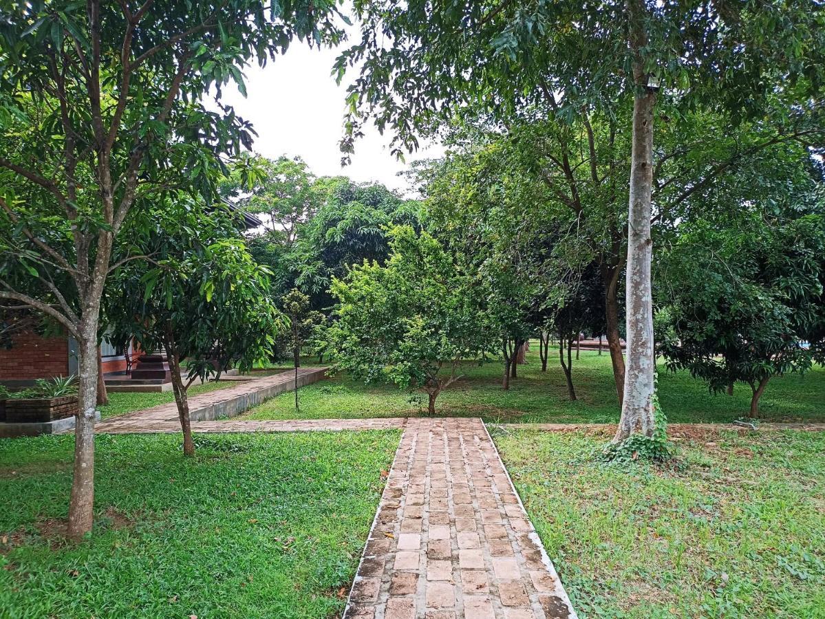 Kaveri Resort Sigiriya Exterior photo